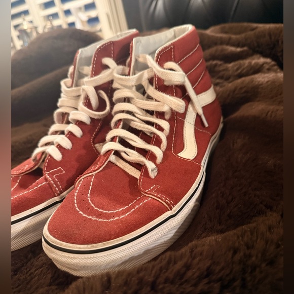 Vans - Picture 2 of 4